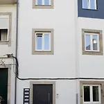 Cosy Flat, Center